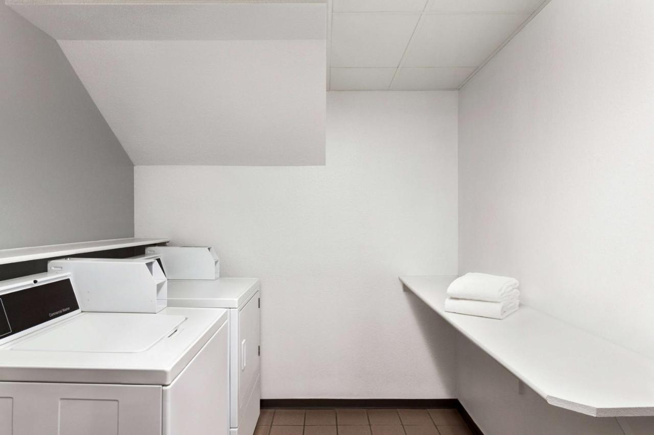 アメリクイン バイ ウィンダム ソーク センター Sauk Centre エクステリア 写真